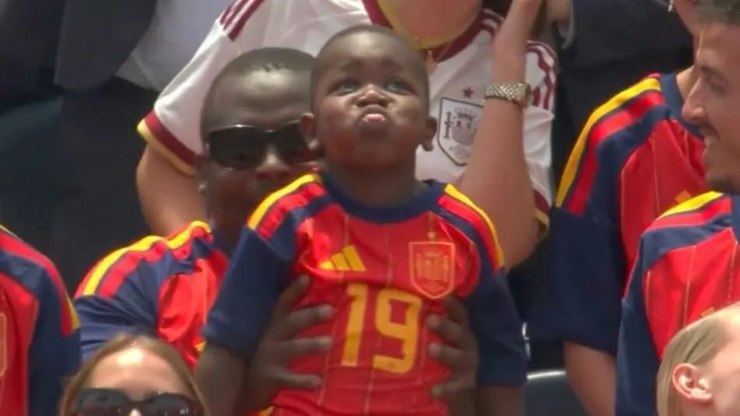 Com a Espanha na final, irmão de Yamal vira o queridinho da Copa