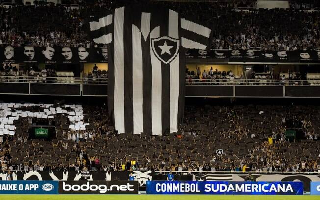 Botafogo atravessa grave crise financeira