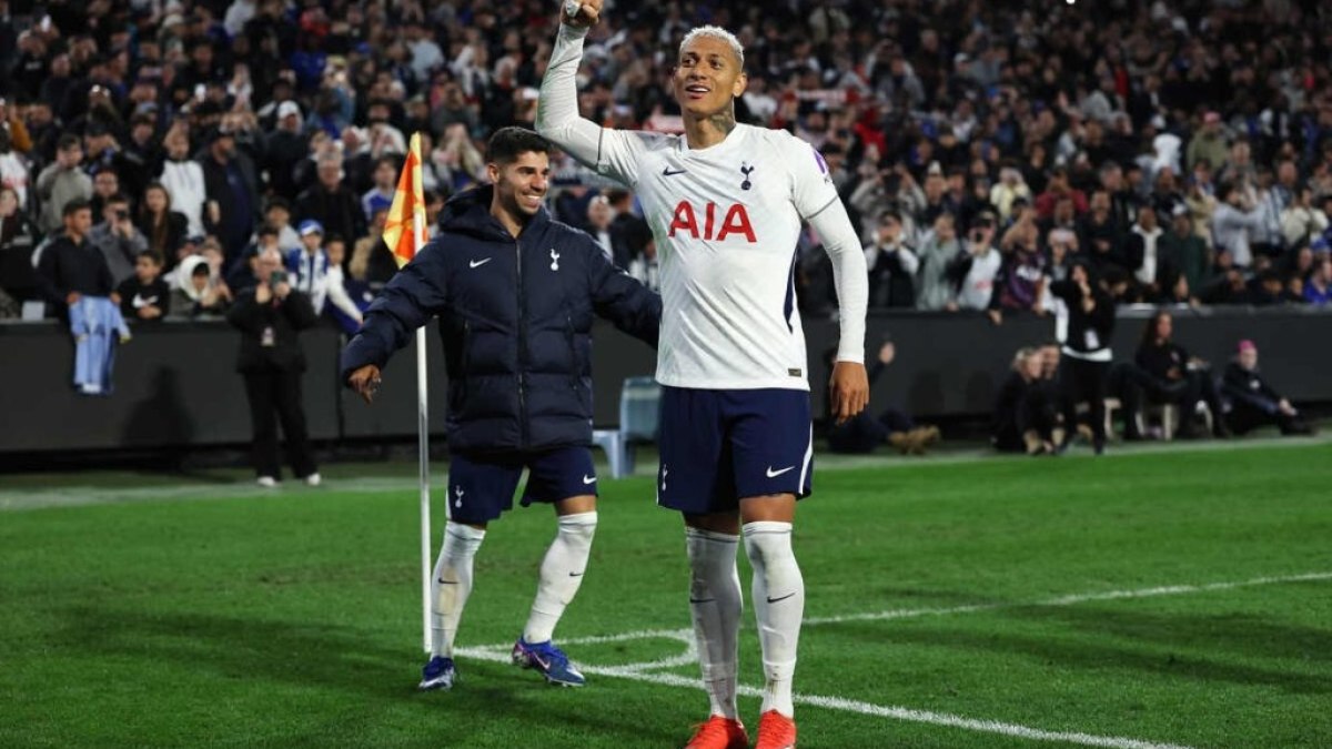 Savinho revela desejo de Richarlison: 'Quer ir para o Vasco'