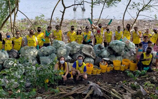 Grupo encontrou diversos itens e recolheu mais de 430 kg de lixo