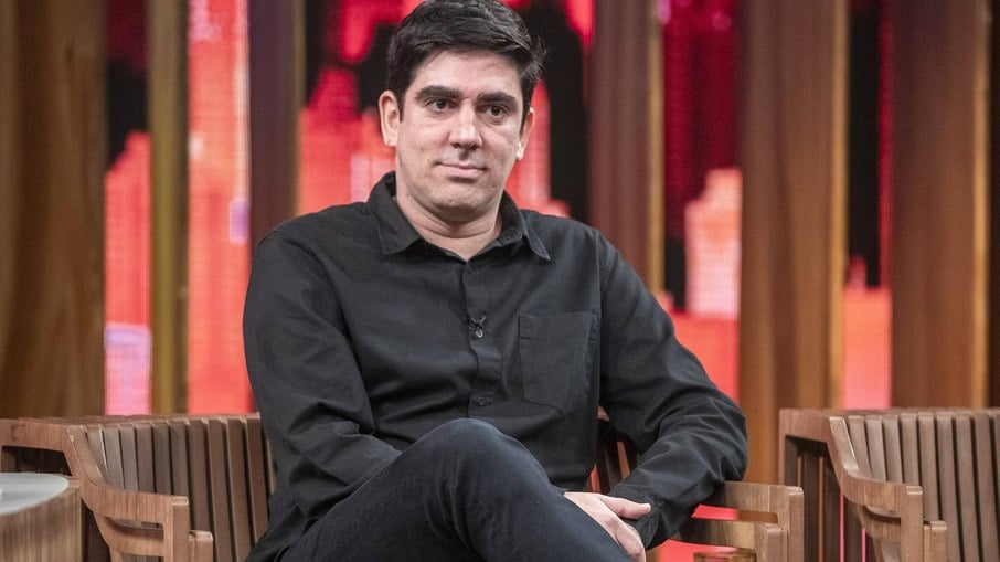 Marcelo Adnet comenta posicionamento político