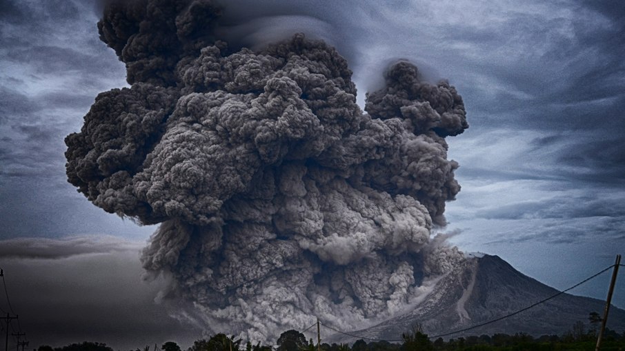 Erupção vulcânica Erupção vulcânica