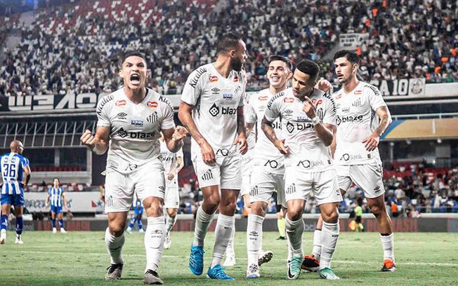 Santos chegou a marca de 10 jogos sem perder na Série B Santos chegou a marca de 10 jogos sem perder na Série B