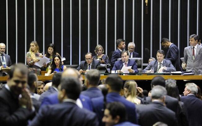 Câmara dos Deputados aprovou projeto que criminaliza assédio moral no trabalho