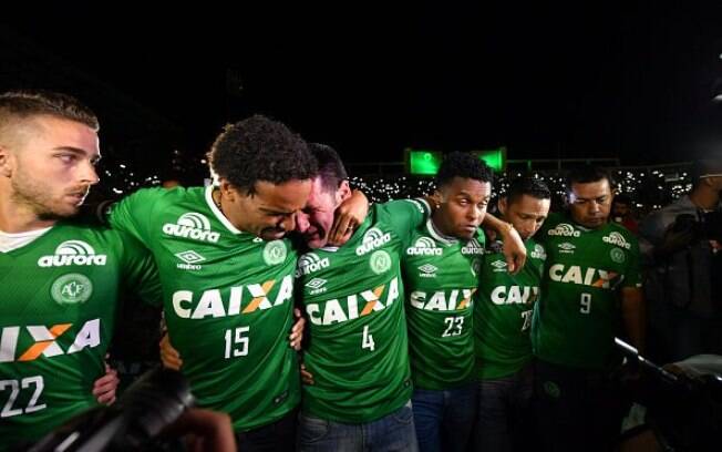 Atletas choram na Arena Condá