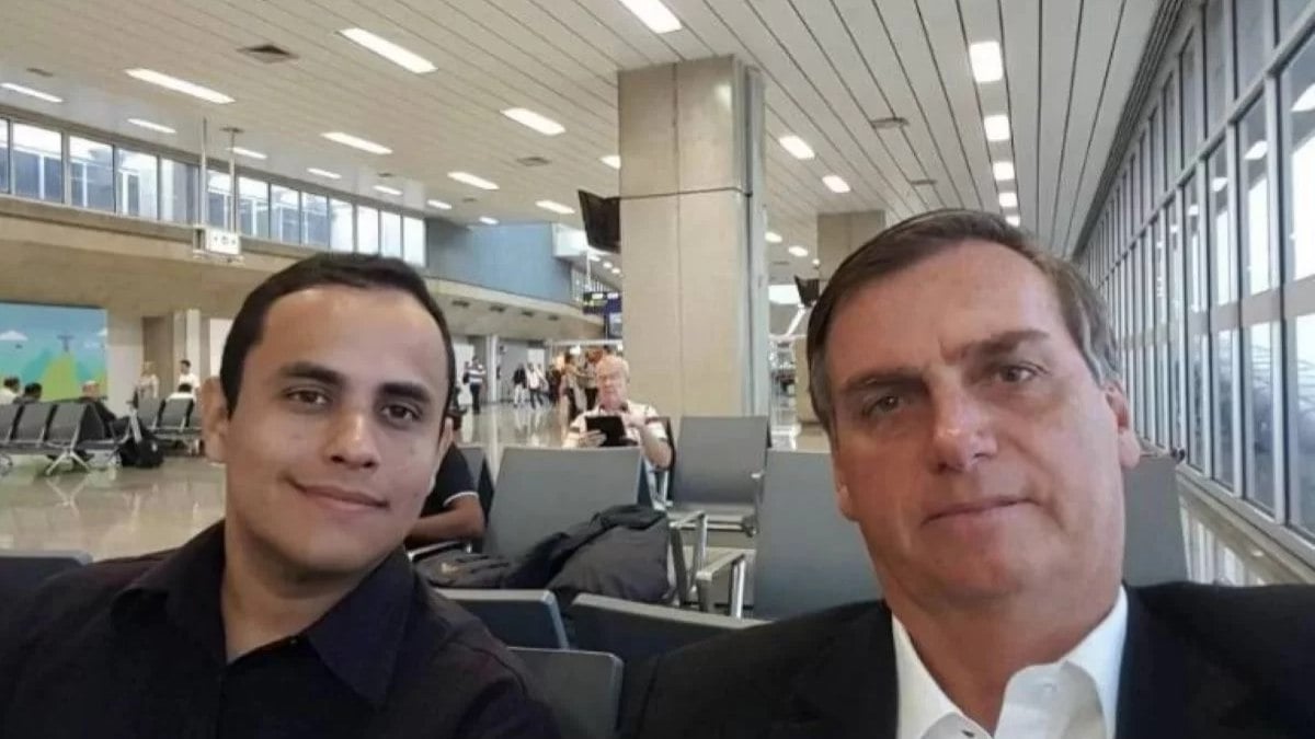 Conheça Tércio Arnaud, ex-assessor de Bolsonaro Investigado pela PF 