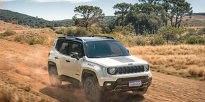 Jeep celebra 10 anos de produção no Brasil com versão do Renegade