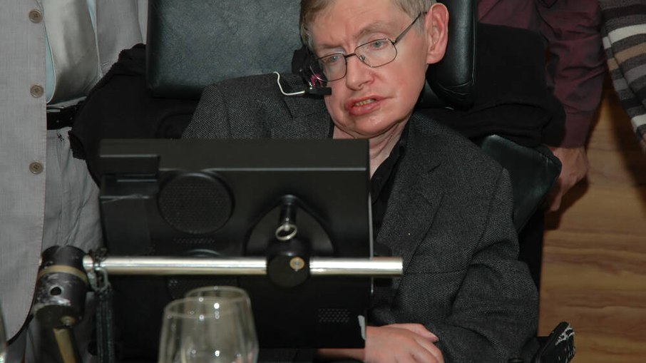 Stephen Hawking faleceu em 2018