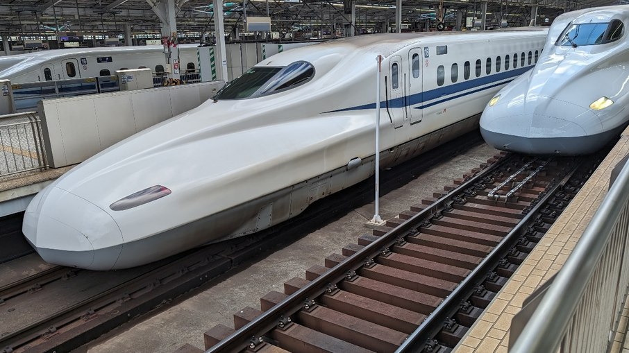 Shinkansen (trem-bala) Shinkansen (trem-bala)