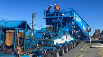 Transformador%20gigante%20retoma%20trajeto%20pela%20BR-101%20nesta%20segunda
