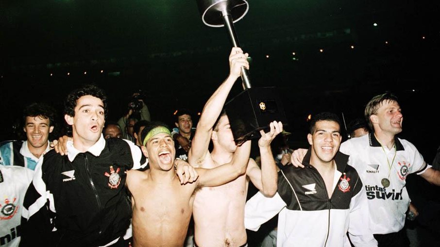 Em 1995, o Corinthians superou o Grêmio e conquistou a Copa do Brasil pela primeira vez
