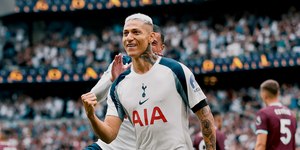 Convocação de atacante por Carlo Ancelotti gera revolta nas redes