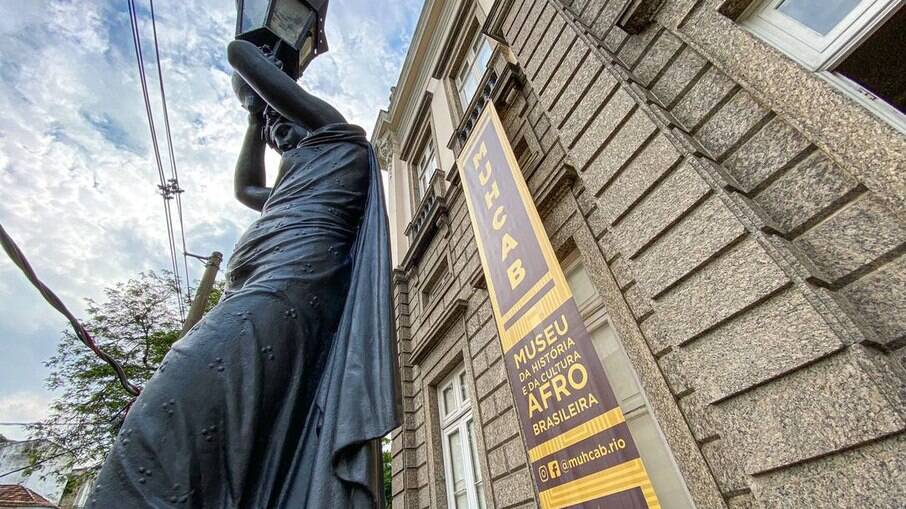 Fachada do Museu da História e da Cultura Afro-Brasileira, no prédio do antigo Centro Cultural José Bonifácio