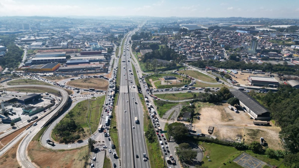 As obras fazem parte do pacote de melhorias que a CCR RioSP faz na região metropolitana de São Paulo entre a capital paulista e a cidade de Guarulhos.