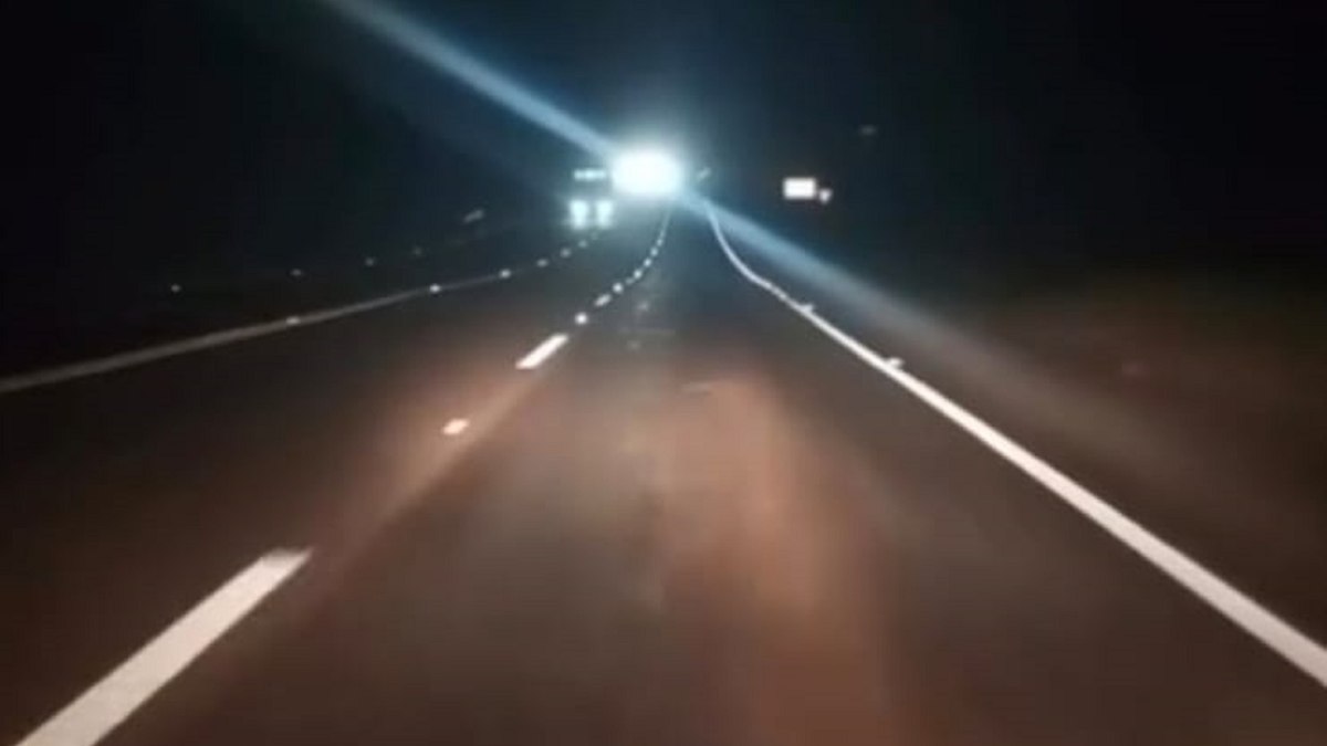 Tachas refletivas podem reduzir em até 35% os acidentes noturnos em rodovias Tachas refletivas podem reduzir em até 35% os acidentes noturnos em rodovias