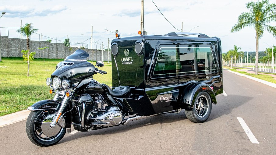 Triciclo funerário é criado a partir de uma Harley-Davidson Triciclo funerário é criado a partir de uma Harley-Davidson
