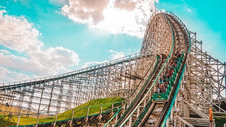 Brinquedo do Hopi Hari supera montanhas-russas em velocidade