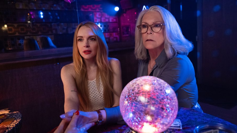 Lindsay Lohan e Jamie Lee Curtis em cena