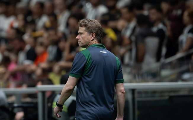 Fernando Seabra não resistiu ao sétimo jogo sem vitória do Coritiba