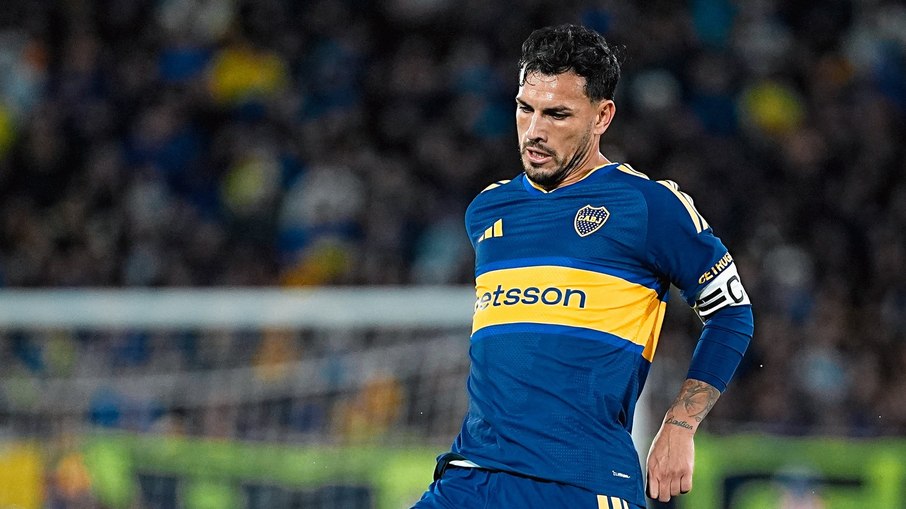 Suspenso pela FIFA, Paredes pode jogar contra o São Paulo?