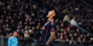 Igor Jesus precisa de 1 minuto para dar vitória ao Nottingham