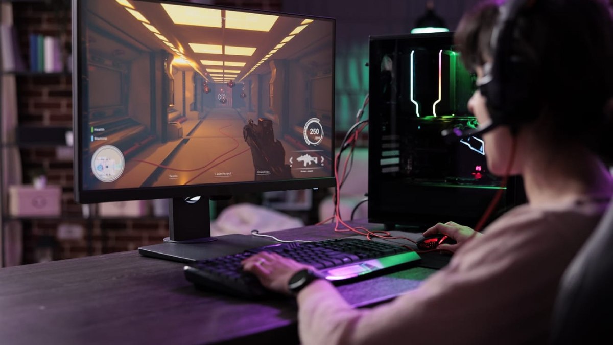 Os destaques estão os acessórios para computadores voltados ao público gamer