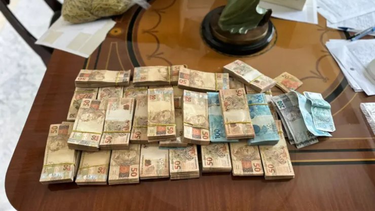 Entenda%20por%20que%20fintechs%20se%20tornaram%20%22duto%20do%20crime%22