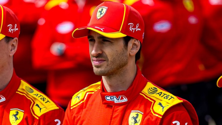 Antonio Giovinazzi fica de sobreaviso para possível ausência de Leclerc