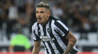 Tiquinho tem lesão e desfalca Botafogo contra o Flamengo