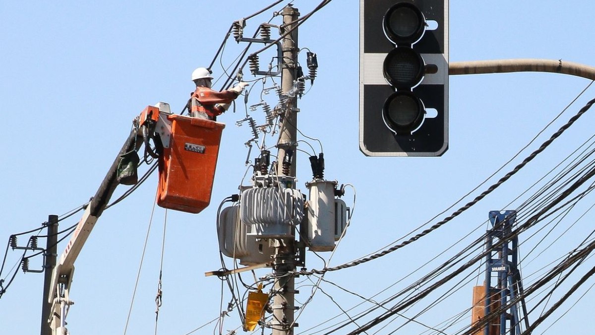 Funcionário da Enel SP Funcionário da Enel SP