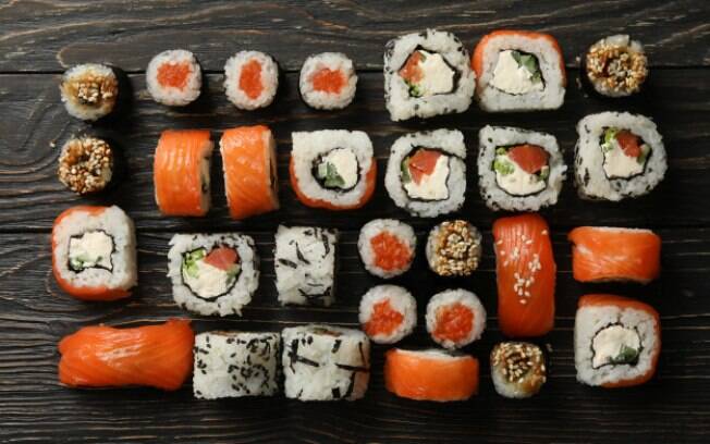 COMIDA JAPONESA EM CASA: como fazer sushi diferente e fácil I receitas de  sushi I VIX 