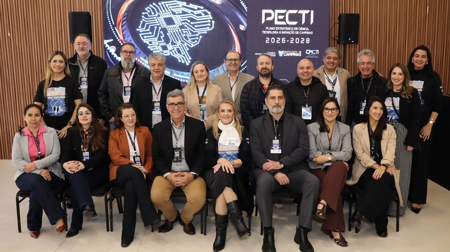 Foto oficial do lançamento do PECTI