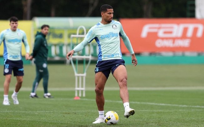Murilo treina com grupo, e Palmeiras segue preparação para duelo direto no Brasileirão