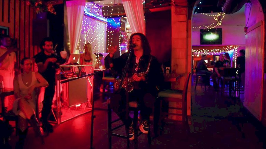 Nick Souza mescla R&B e funk no clipe de 'Vai Que Vai' Nick Souza mescla R&B e funk no clipe de 'Vai Que Vai'