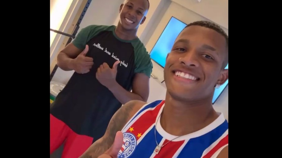 Ex-Palmeiras, Danilo surge com camisa do Bahia Ex-Palmeiras, Danilo surge com camisa do Bahia