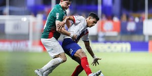 Palmeiras vence o Bahia e dispara na liderança do Brasileirão
