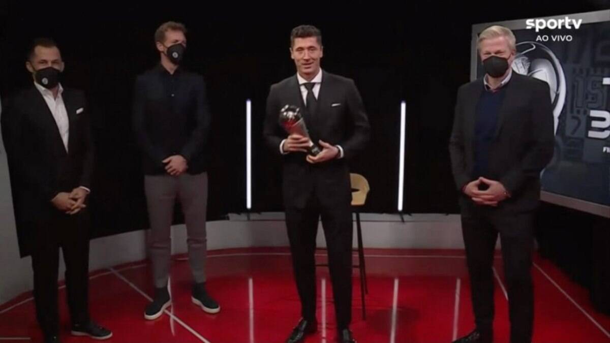 Mendy supera Donnarumma e conquista o prêmio de melhor goleiro do mundo  pela Fifa - Lance!