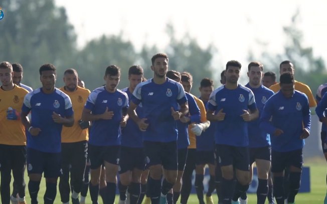 Porto treina com foco no duelo contra o Bayer Leverkusen