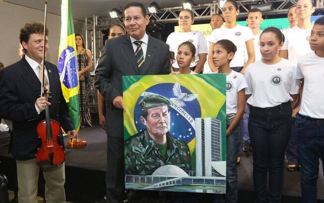 Homenagem ao vice-presidente Hamilton Mourão em Brasília