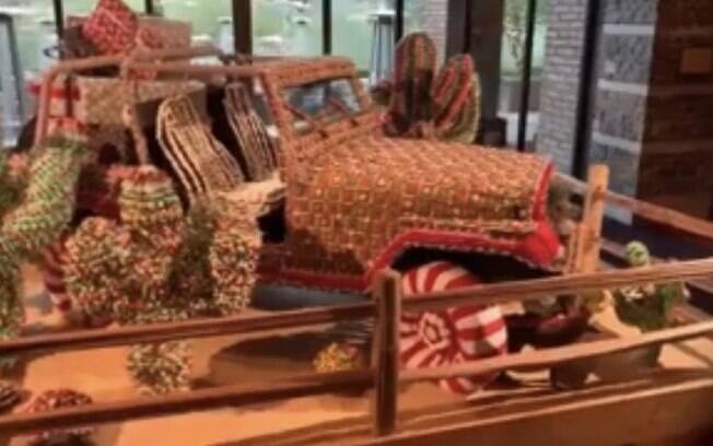 Jeep Wrangler natalino foi revelado apenas por vídeos nas redes sociais do Hotel, nos EUA