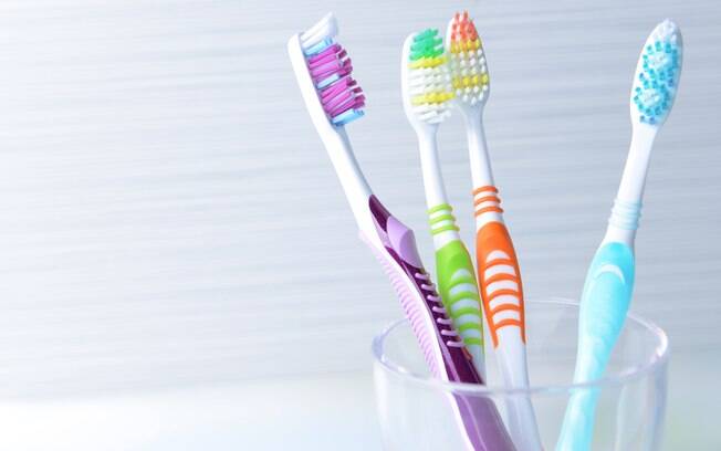 Orientações simples de higiene bucal