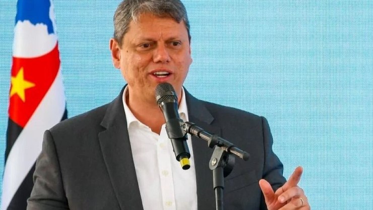 Tarc%C3%ADsio%20de%20Freitas%20discute%20tarifas%20com%20embaixada%20dos%20EUA