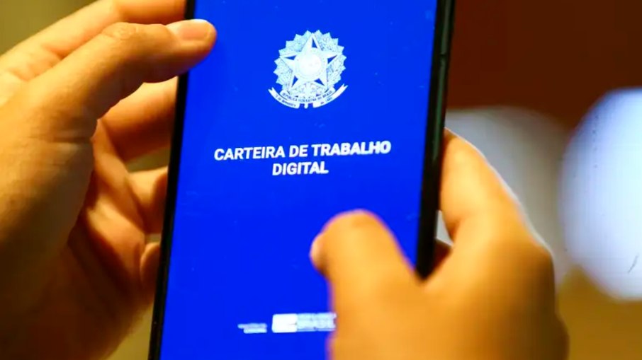 Trabalhadores com carteira de trabalho assinada tem direito ao benefício