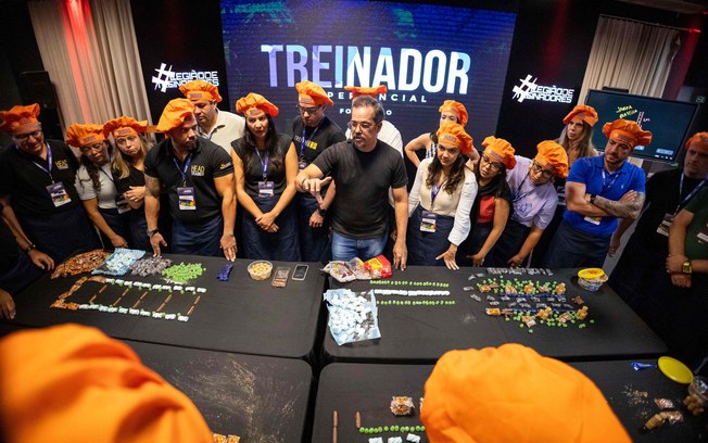 Treinador atua como facilitador de autoconhecimento em grupo