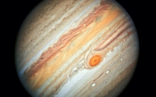 Vídeo de Júpiter mostra explosão de objeto na atmosfera