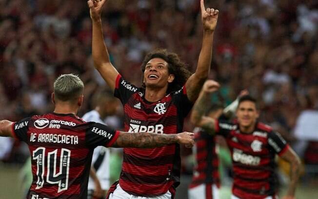 Agora é pelo tetra! Flamengo volta a vencer o Vasco e vai à final do Carioca
