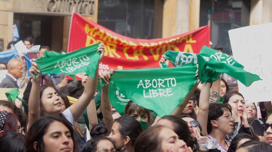 Manifestação a favor do aborto legal na Colômbia