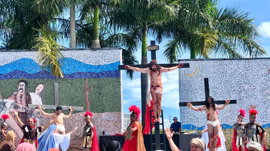 Encenação da Paixão de Cristo durante a Semana Santa