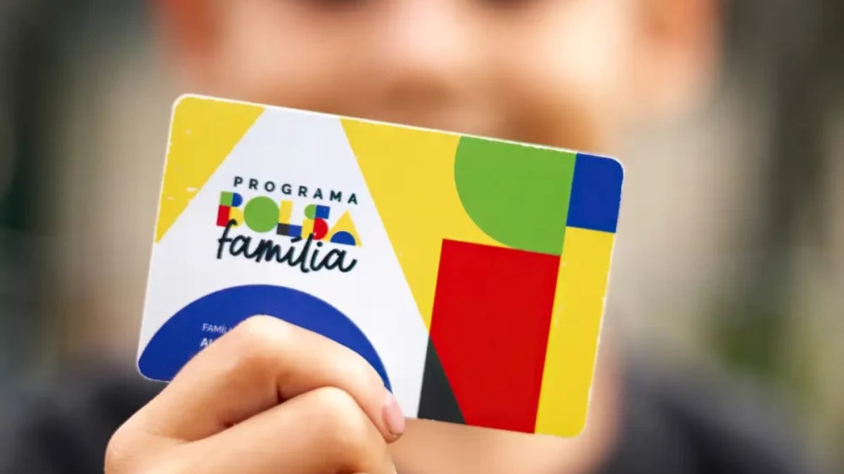 Servidora pública fraudou o Bolsa
Família para receber R$ 20 mil - QTU Questões do Universo