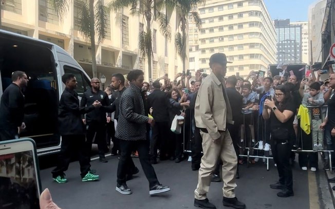 Jogadores do Real Madrid se apresentam em Curitiba